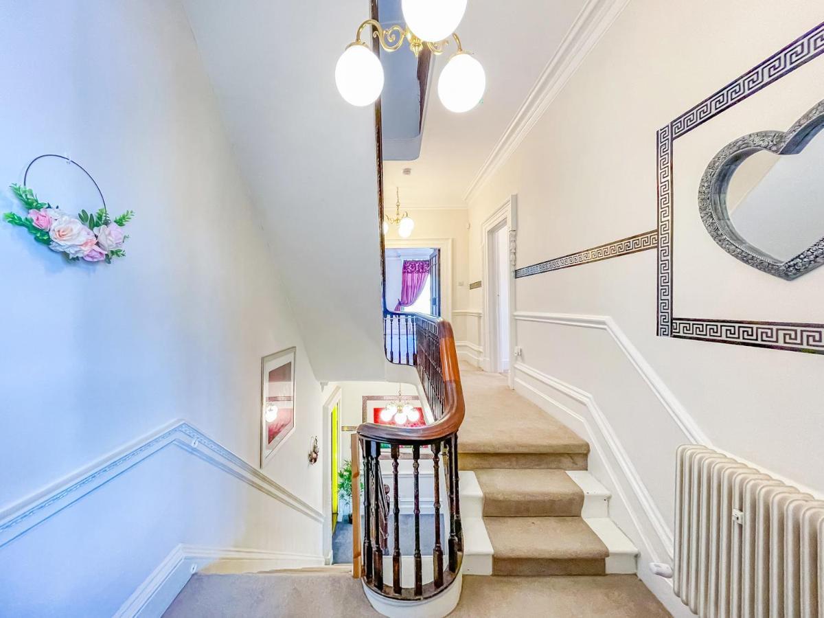 *Re9Bc* For Your Most Relaxed & Cosy Stay + Free Parking + Free Fast Wifi * Leeds  Exterior foto